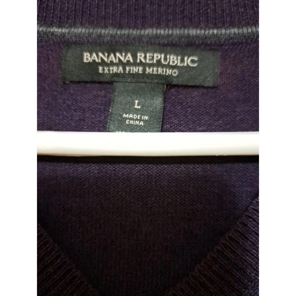 Banana Republic Mens Purple Argyle Extra Fine Merino Wool V-Neck Sweater Large